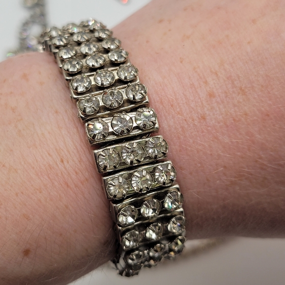 VTG Jewelry Set | Silver Tone & Clear Rhinestones | Unsigned - Picture 4 of 12